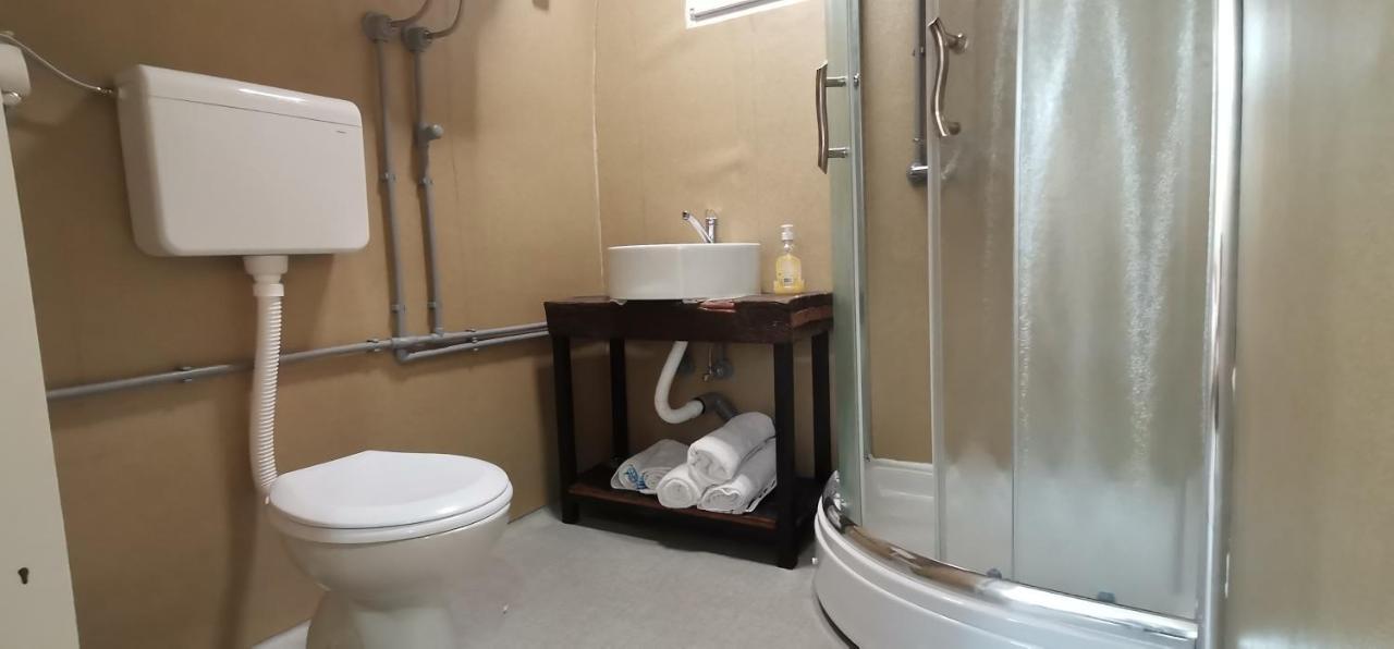 Bungalovi Api-Centar Gornji Milanovac Buitenkant foto